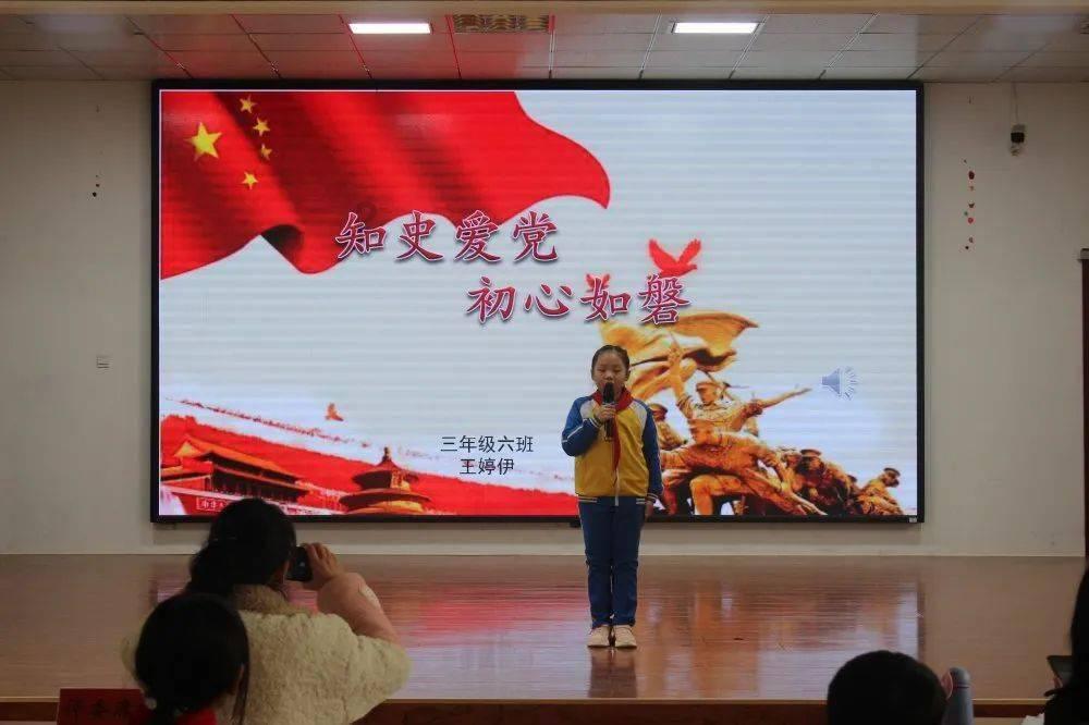 光峰科技：公司为问界M9提供巨幕投影配套解决方案
